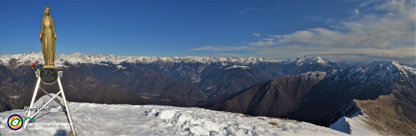 43 Vista panoramica sulle Orobie  e verso le Alpi Retiche.jpg